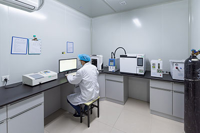 5591639555224869.jpg 实验室4.jpg